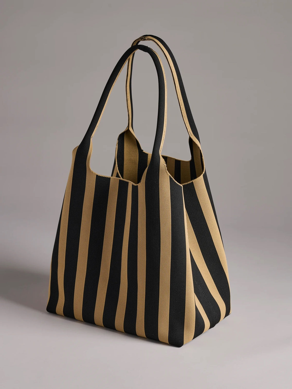ROBBIE TOTE BLACK AND BEIGE